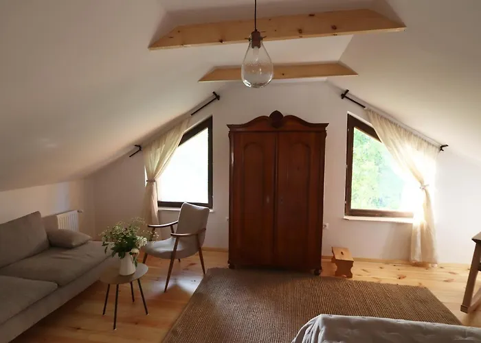 Hiska Pod Klumpo بيت للعطل *