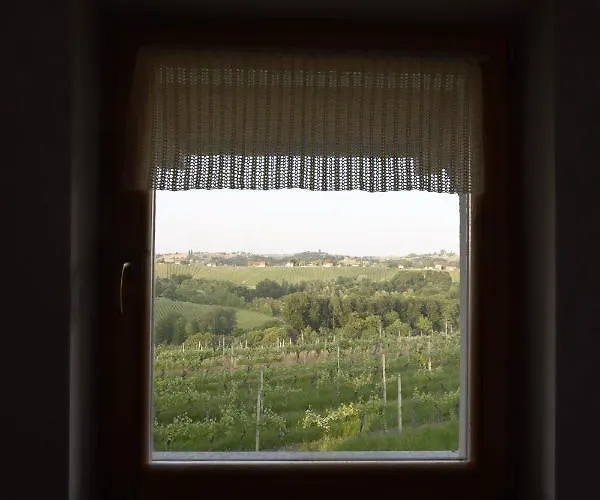 Hiska Pod Klumpo Ormoz